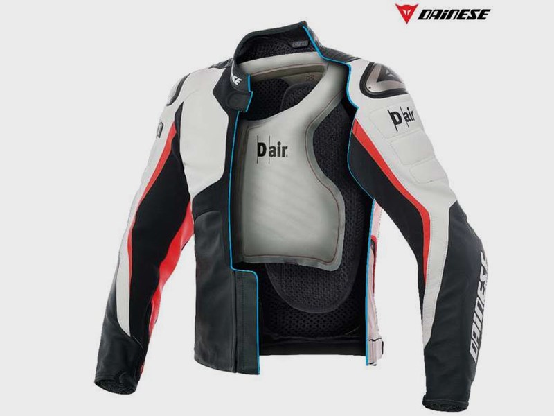 Компания Dainese показала подушку безопасности для мотоциклистов