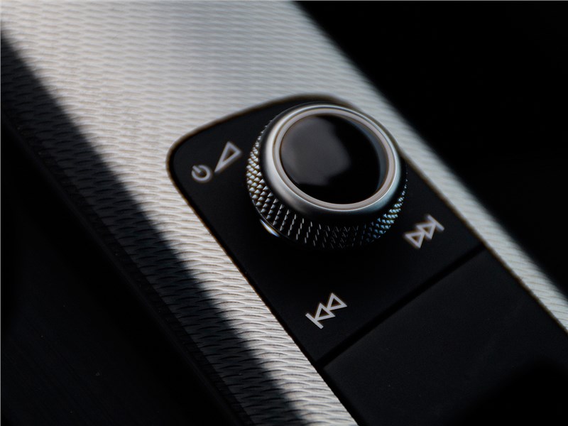 Audi A4 2016 джойстик управления аудиосистемой