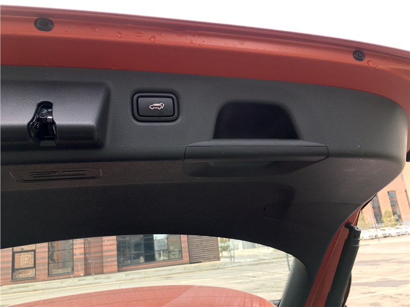 Kia Ceed GT Line (2022) дверь багажника