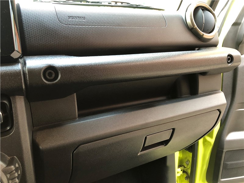 Suzuki Jimny Nomad (2024) ниша