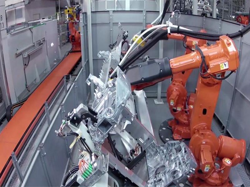 BMW планирует повысить автоматизацию сборочных процессов