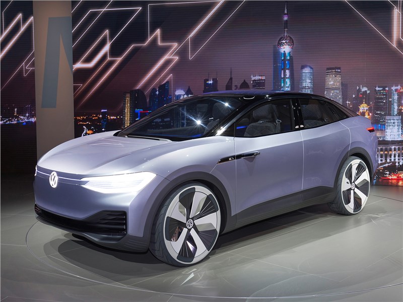 Новый Volkswagen ID Crozz - Volkswagen ID Crozz Concept 2017 Подключение к розетке