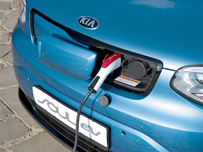 Kia Soul EV 2015 зарядка батареи