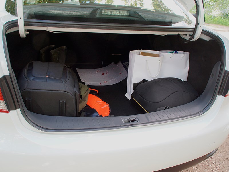 Nissan Almera 2014 багажное отделение