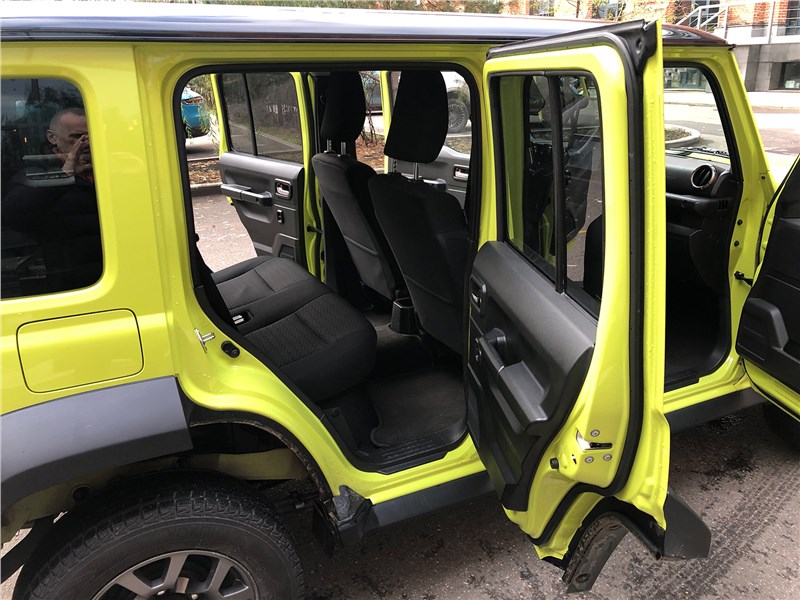 Suzuki Jimny Nomad (2024) второй ряд