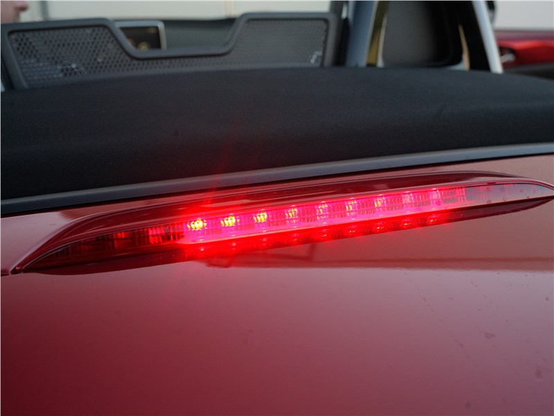 Mazda MX-5 2015 повторитель стоп-сигнала