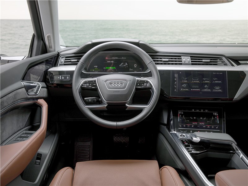 Audi e-tron Sportback (2021) салон