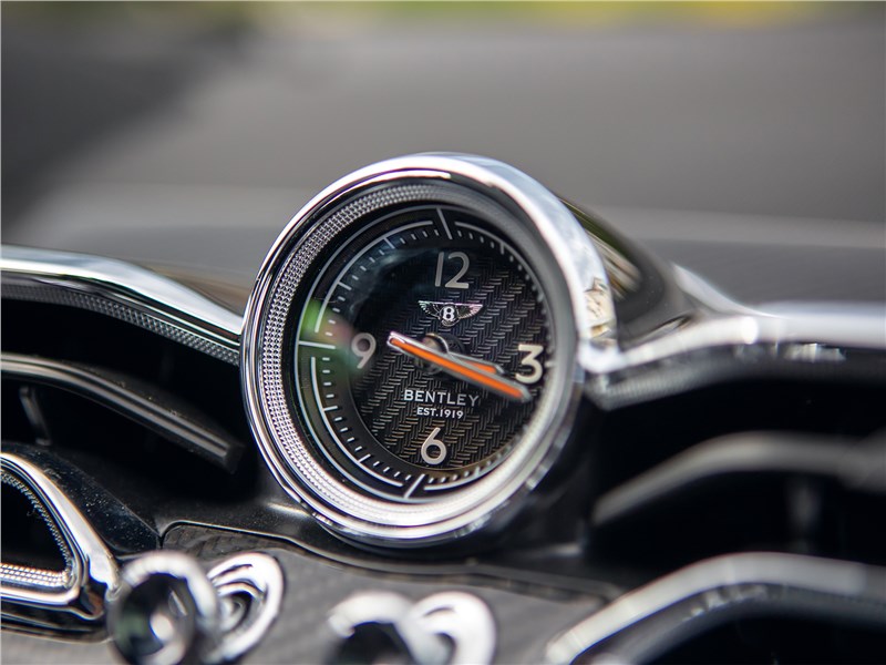 Bentley Bentayga (2021) часы