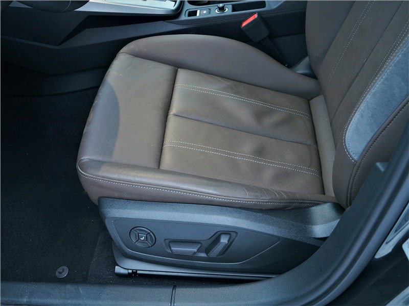 Audi A3 (2021) переднее кресло