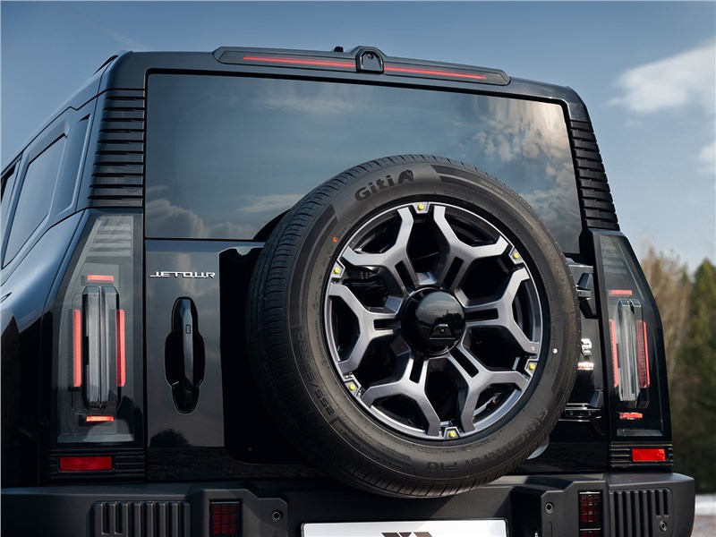 Jetour T2 2.0T 8AT (2024) запасное колесо