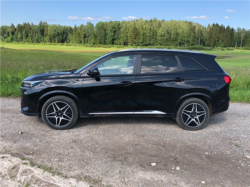 Evolute i-Space (2024) вид сбоку