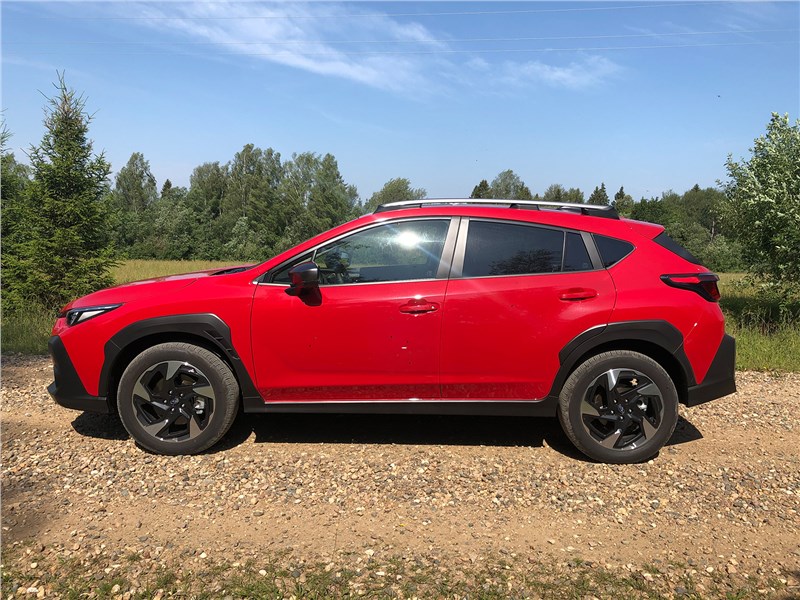 Subaru Crosstrek (2026) вид сбоку