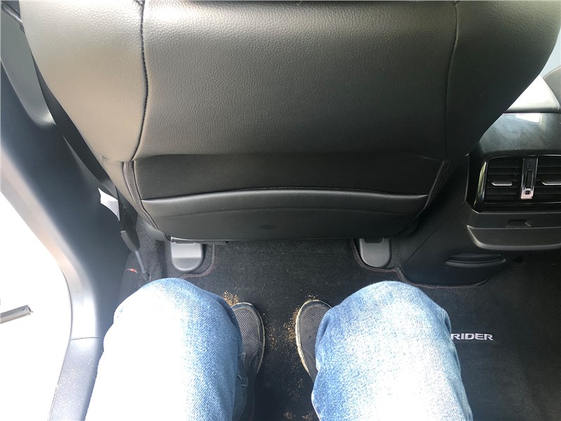 Honda Crider (2018) задний ряд