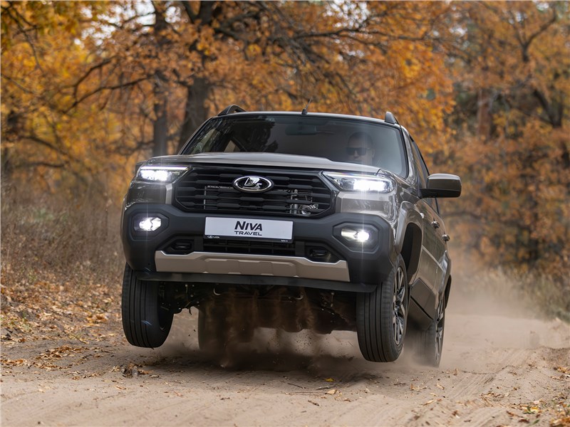 Lada Niva Travel (2025) вид спереди