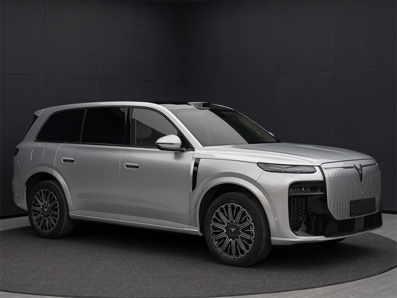 Voyah готовит новый 657-сильный подзаряжаемый гибрид Taishan 8