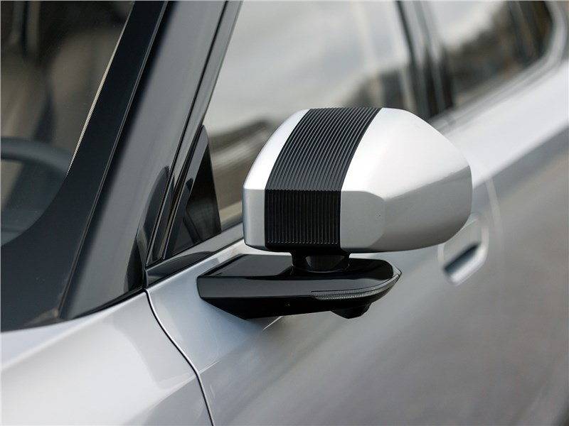 Evolute I-Joy (2026) боковое зеркало