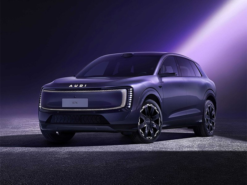 Audi показала мощный электрокроссовер E7X с запасом хода более 700 км