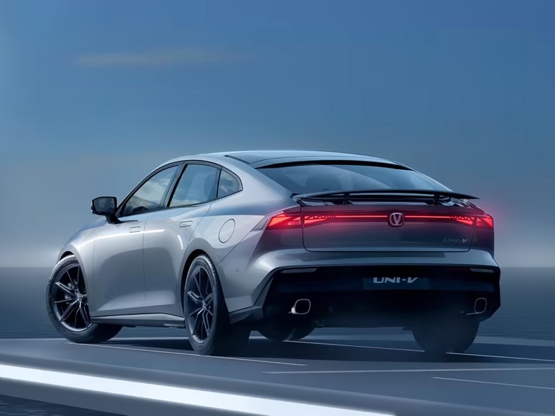 Changan Uni-V получит в России 235-сильный мотор и классический «автомат»