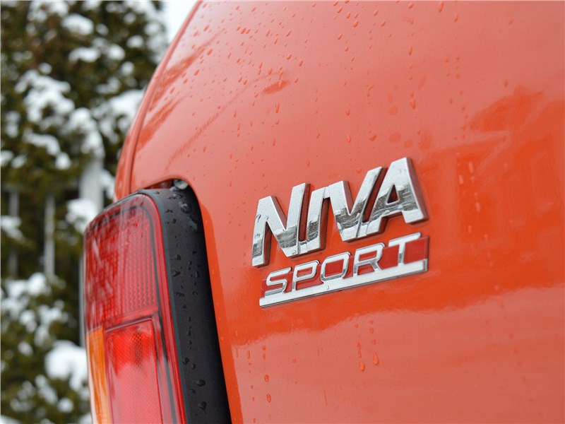 LADA Niva Sport (2025) шильдик