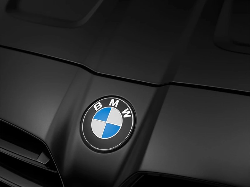 BMW приоткрыла завесу тайны над будущими новинками