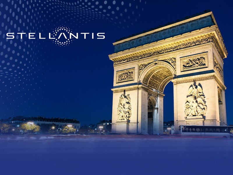 Stellantis остановит работу на трех заводах из-за нехватки аккумуляторов