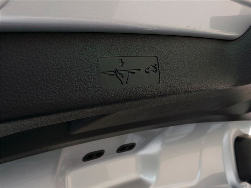 Volkswagen Jetta 2015 крышка багажника