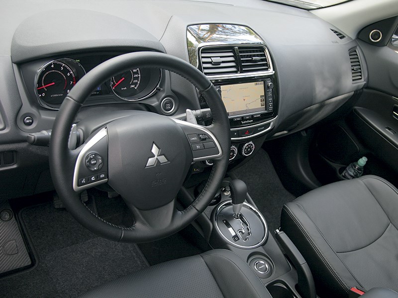 Mitsubishi ASX 2014 водительское место
