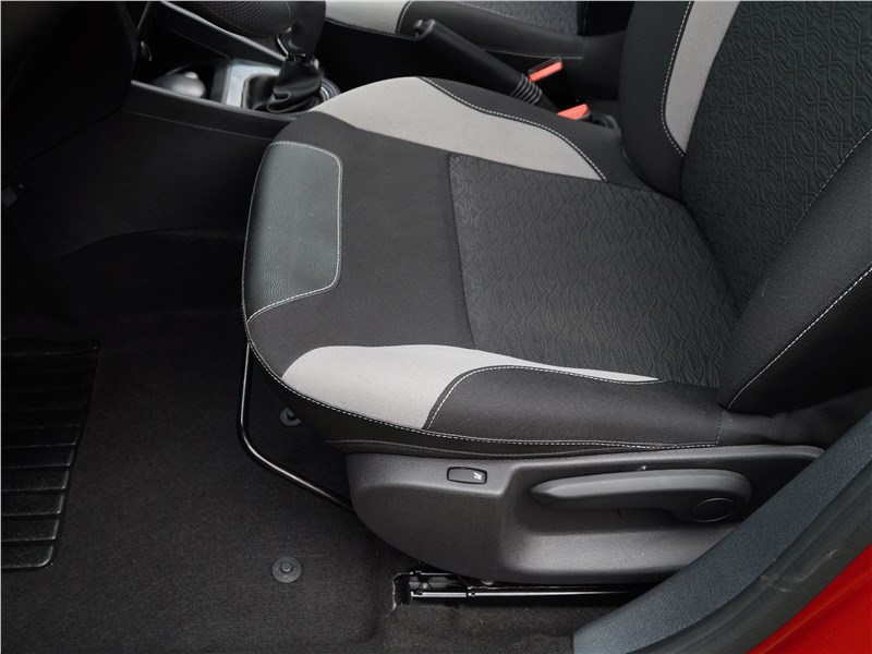 Lada XRay 2015 переднее кресло