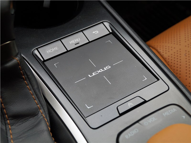Lexus UX 200 2019 тачпад мультимедиасистемы