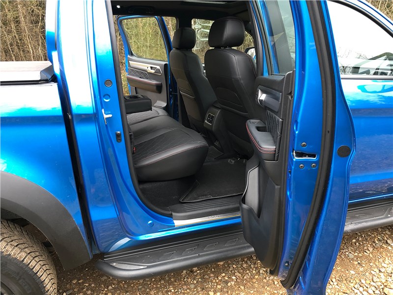 JAC T9 (2024) задний ряд