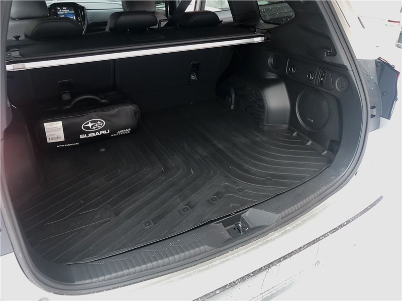 Subaru Forester (2023) багажное отделение