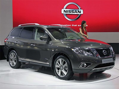 Сегодня в России начинаются продажи внедорожника Nissan Pathfinder нового поколения