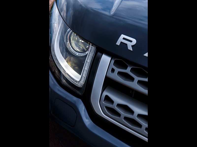 Land Rover Range Rover Evoque 2016 передняя фара
