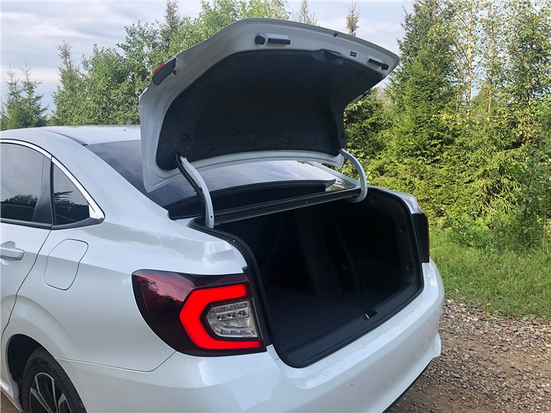 Honda Crider (2018) крышка багажника