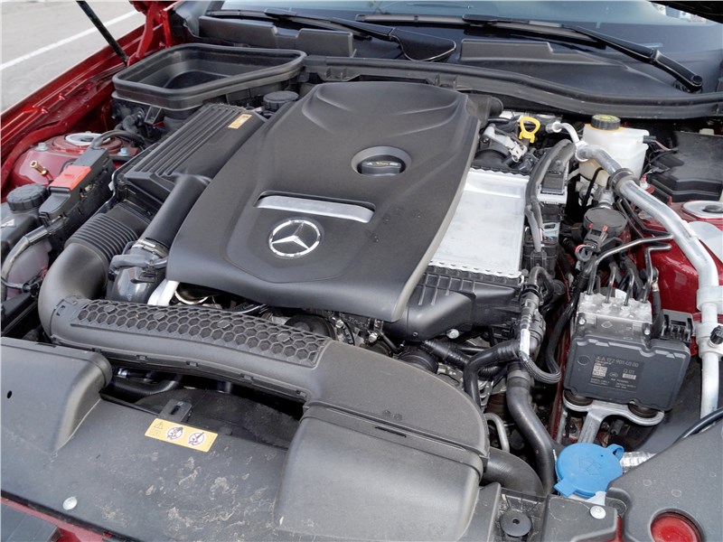 Mercedes-Benz SLC 2017 двигатель