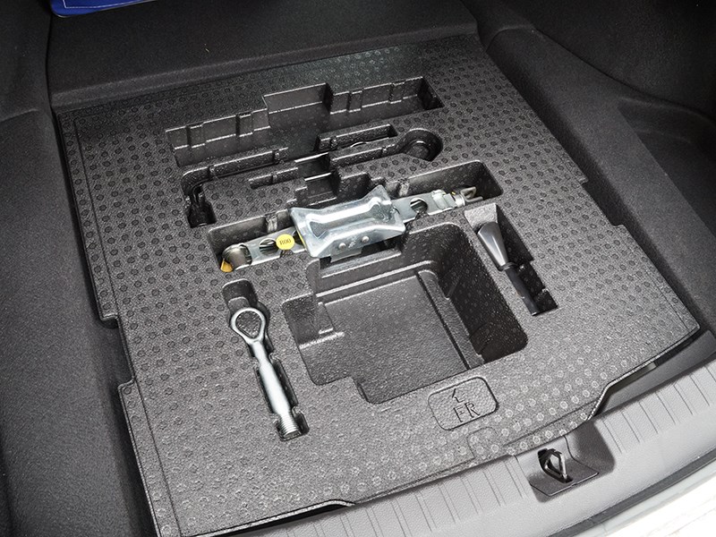 Acura TLX 2015 багажное отделение