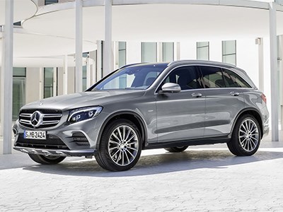 Mercedes-Benz анонсировал премьеру премиального внедорожника GLC