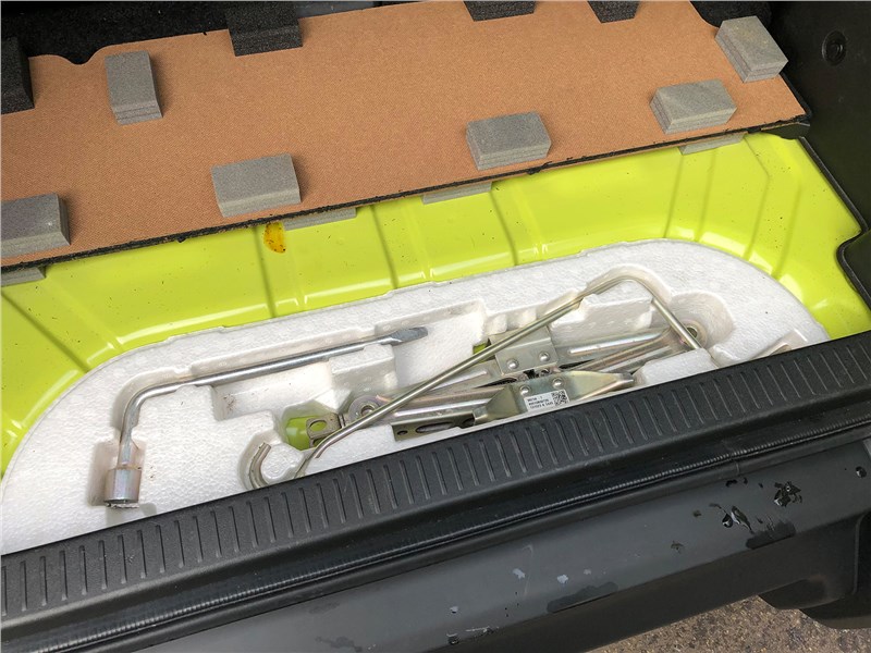 Suzuki Jimny Nomad (2024) багажное отделение