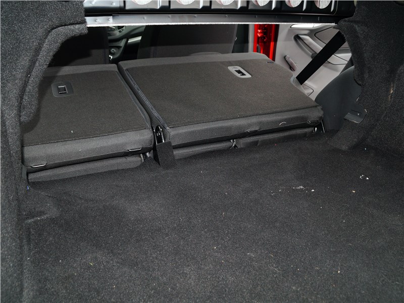 Lada Vesta 2015 багажное отделение