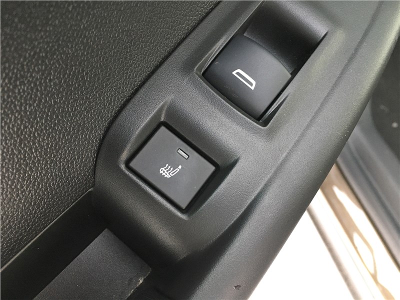 Chevrolet Trailblazer (2021) кнопки