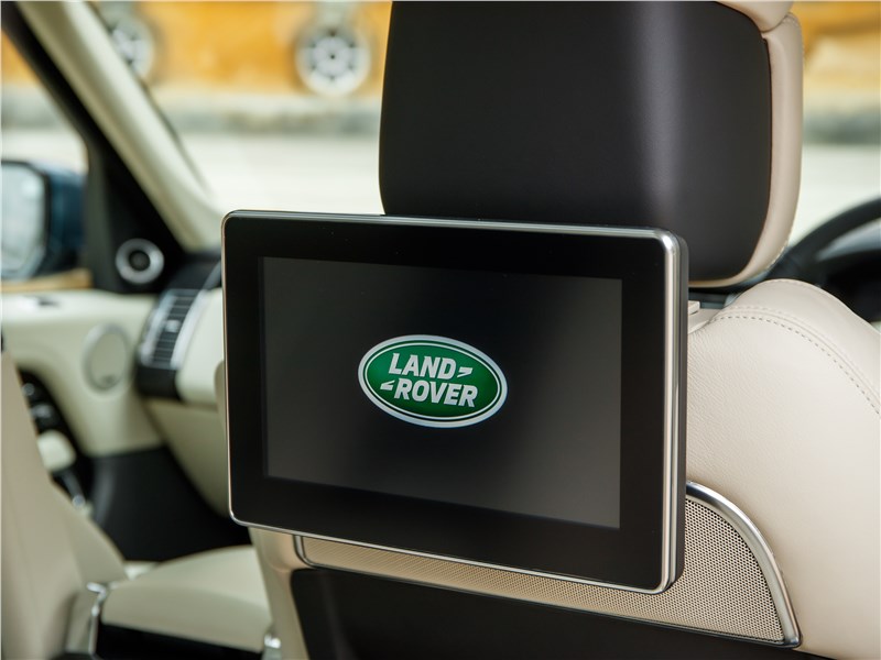 Land Rover Range Rover PHEV 2018 монитор