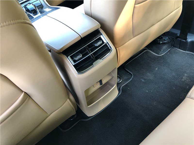 Evolute i-Space (2024) второй ряд