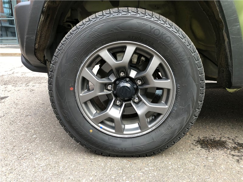 Suzuki Jimny Nomad (2024) колесо