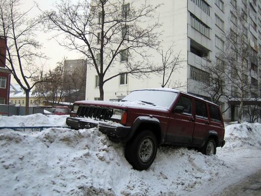 Штрафы за парковку во дворах повышать не будут