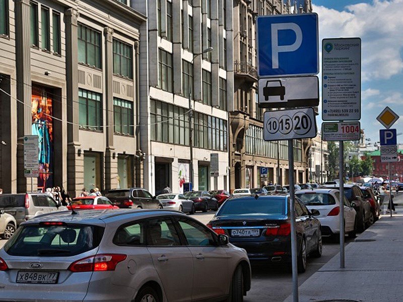 Москвичи готовятся к бесплатным парковкам