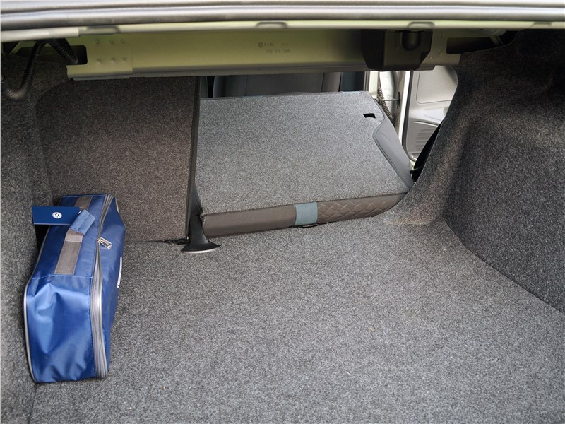 Volkswagen Polo Sedan 2016 багажное отделение