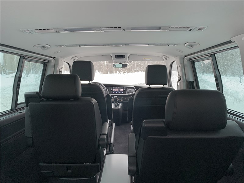 Volkswagen Multivan (2019) салон