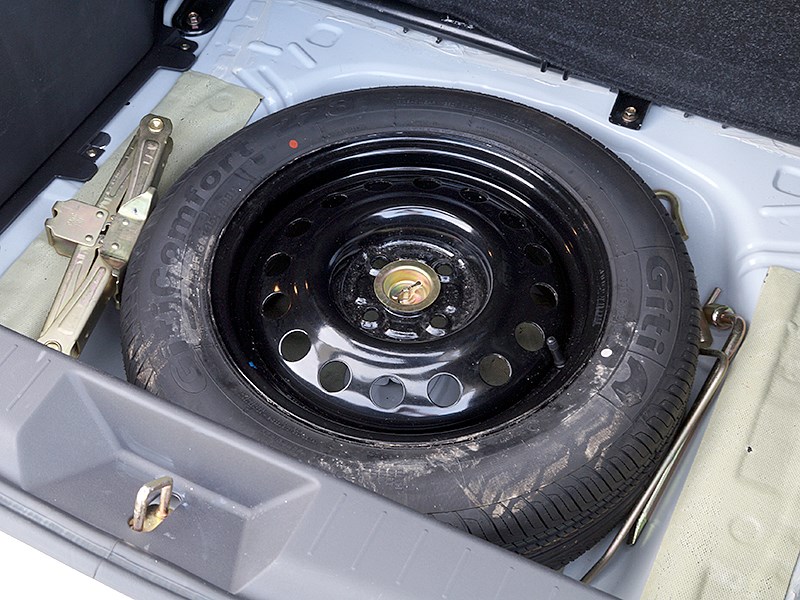 Lifan X50 2015 запасное колесо
