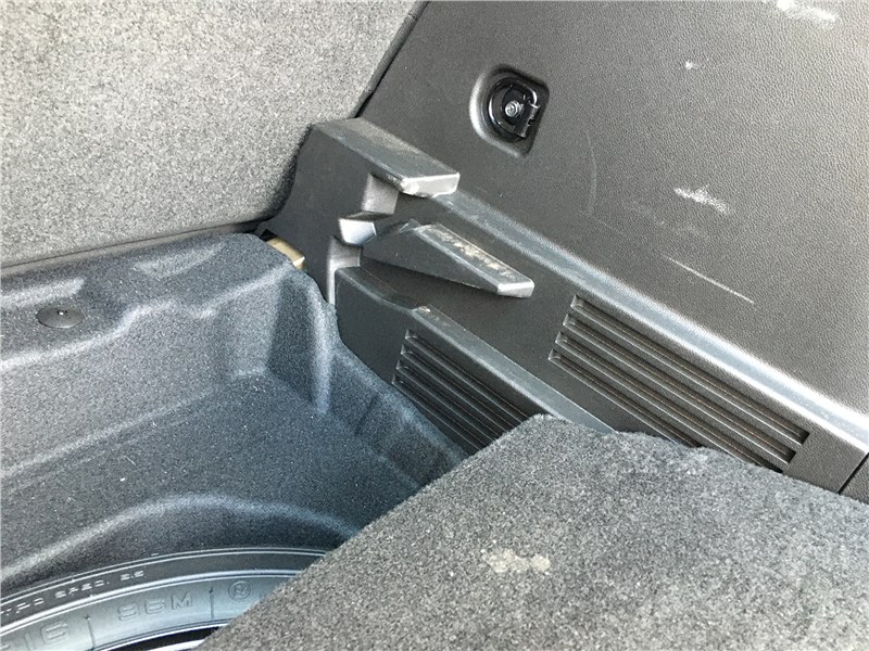 Chevrolet Trailblazer (2021) багажное отделение