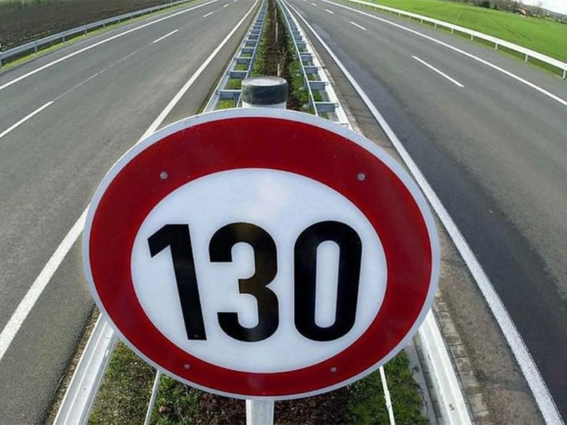 В ГИБДД поддерживают увеличение порога скорости на магистралях